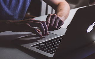 开云体育-巴萨绝杀利物浦，厄德高打破历史纪录——这场足球传奇的背后故事