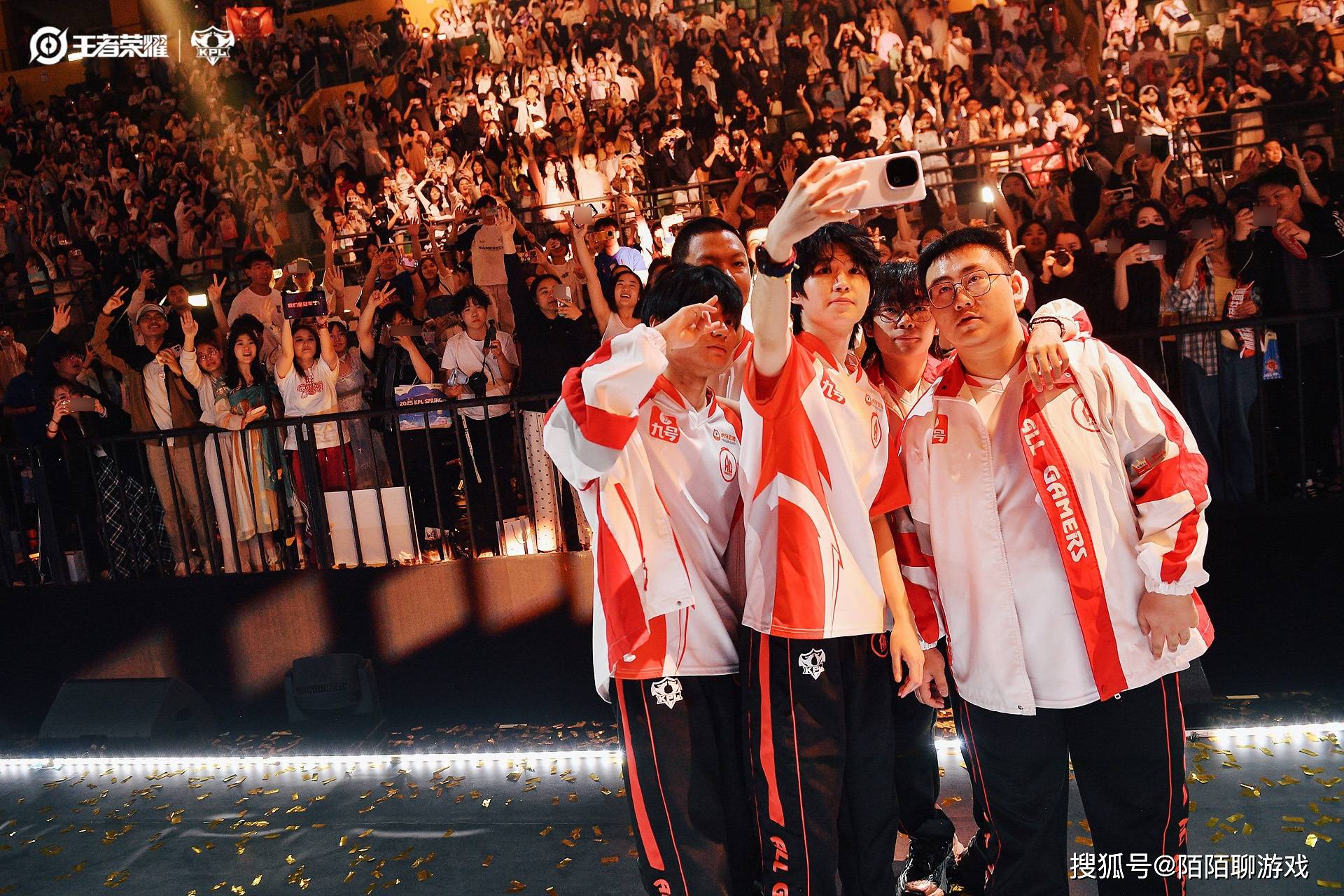 JDG绝杀BLG,Keria拿下关键大龙宿敌对决成都决赛之夜,留下经典瞬间的简单介绍 JDG绝杀BLG,Keria拿下关键大龙宿敌对决成都决赛之夜,留下经典瞬间的简单介绍