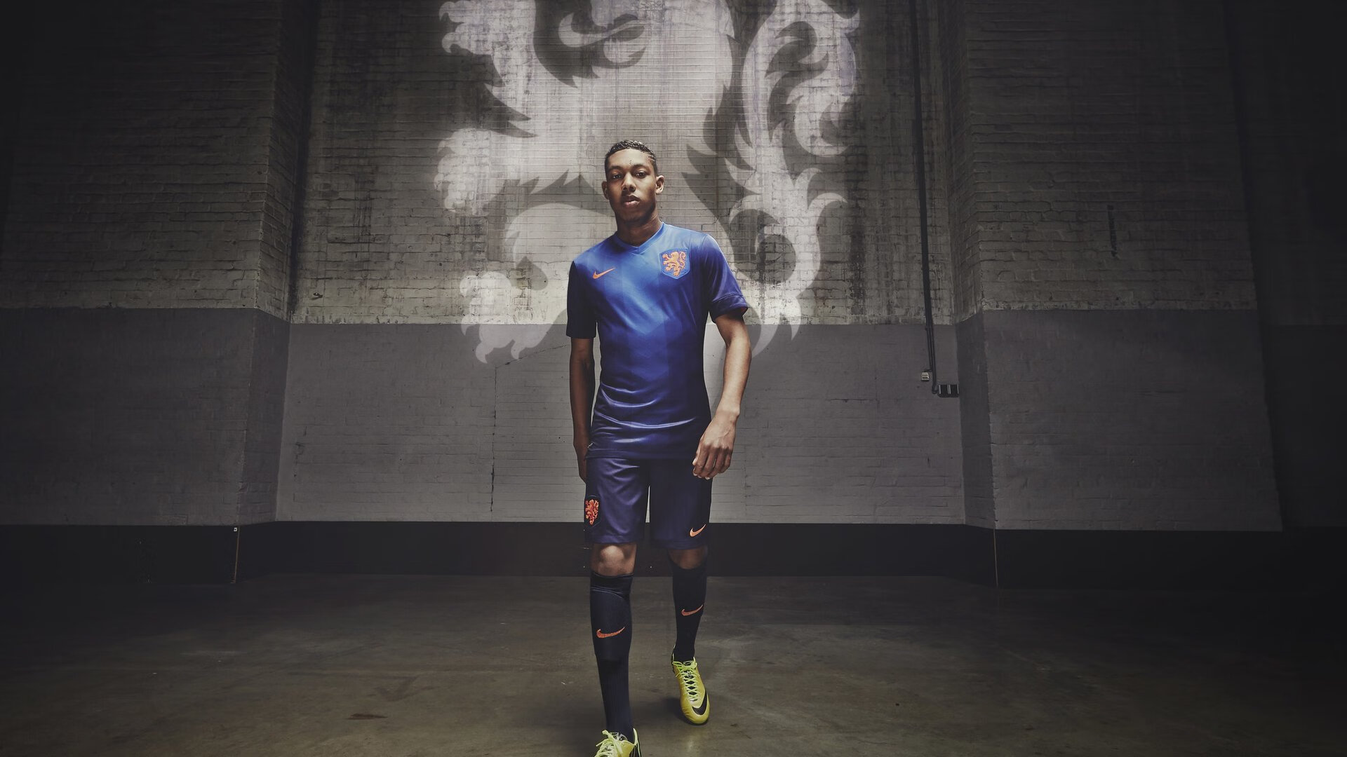 苏格兰爆冷伊拉克,哈弗茨奇迹般成为关键先生,一场足球世界的颠覆之战